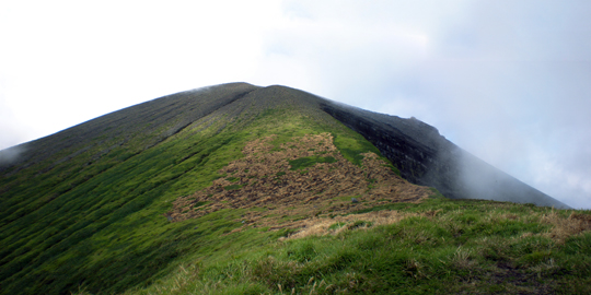 View looking into Mt. Kanlaon's peak from the eastern saddle. (rim of old crater)